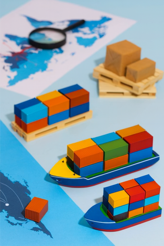 A_photograph_showcases_a_maritime_shipping_logisti